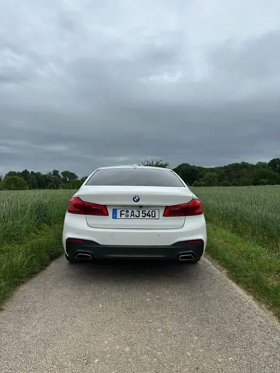Gebraucht BMW 520 Performance 184 PS (135 kW) 2019 Weiß Limousine