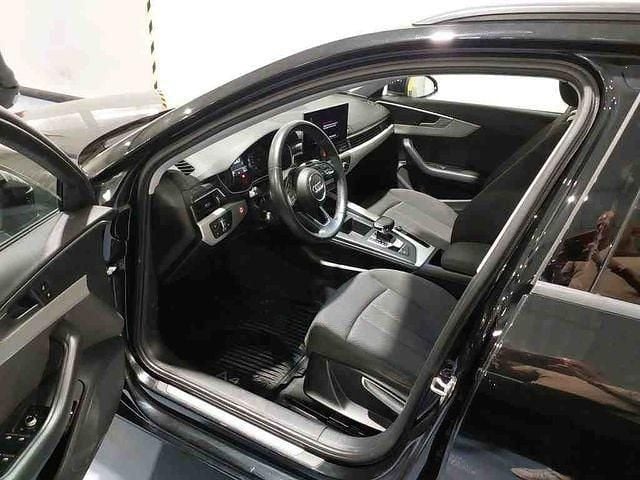 Gebraucht Audi A4 150 PS (110 kW) 2022 Mythosschwarz metallic (metallic) Kombi