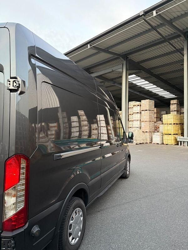 Gebraucht Ford Transit 131 PS (96 kW) 2020 Grau Van / Kleinbus