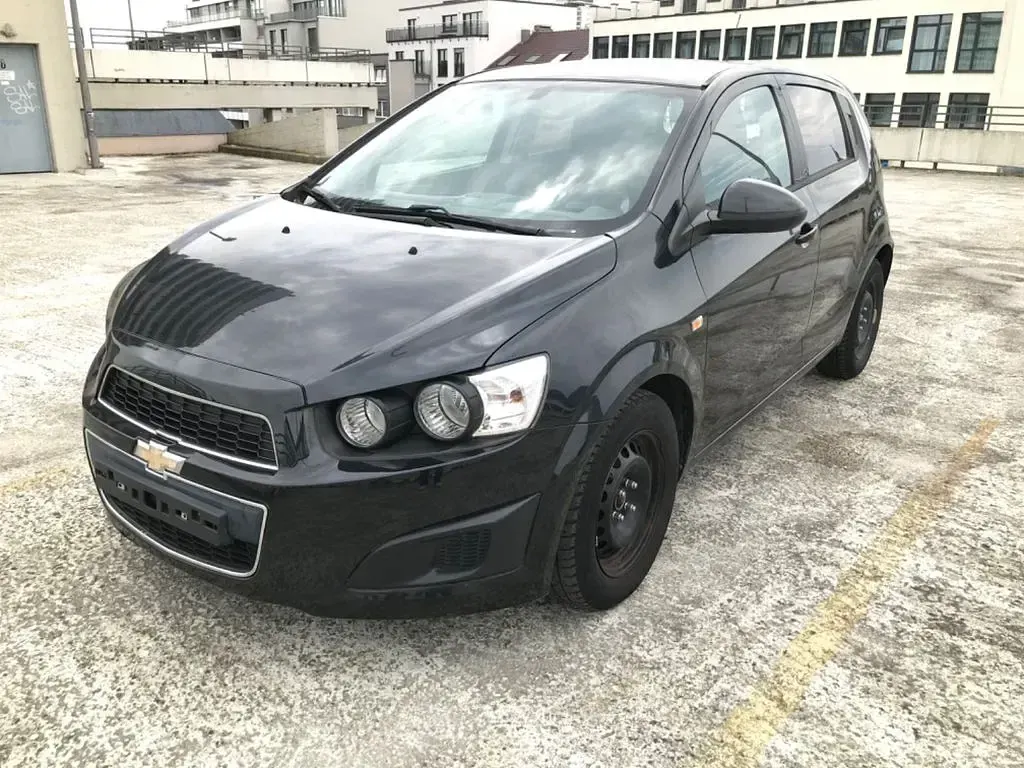 Gebraucht Chevrolet Aveo 101 PS (74 kW) 2012 Schwarz Kleinwagen