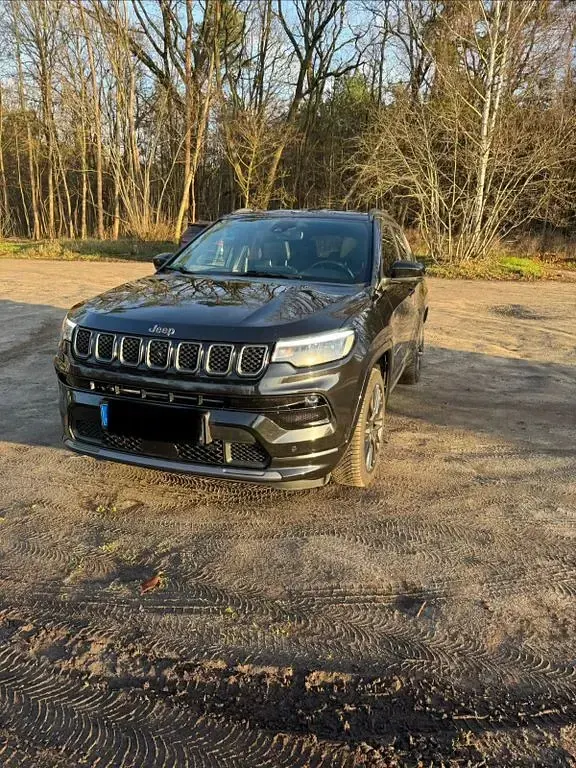 Second-hand Jeep Compass Summit 241 CP (177 kW) 2022 Negru SUV