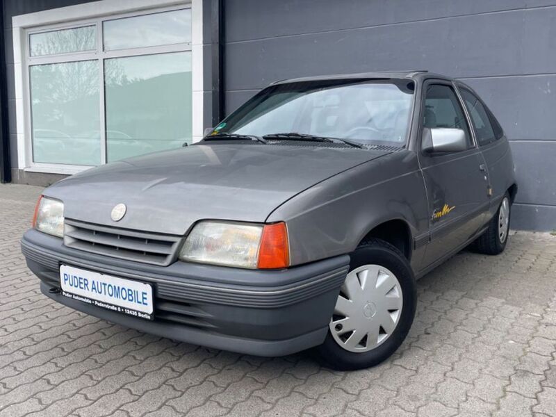 Grau Gebraucht 1991 Opel Kadett Coupé | 999 € - Bild 1/4