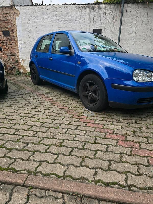 Blau Gebraucht 1998 VW Golf IV Kleinwagen | 350 € (Superpreis) - Bild 1/4