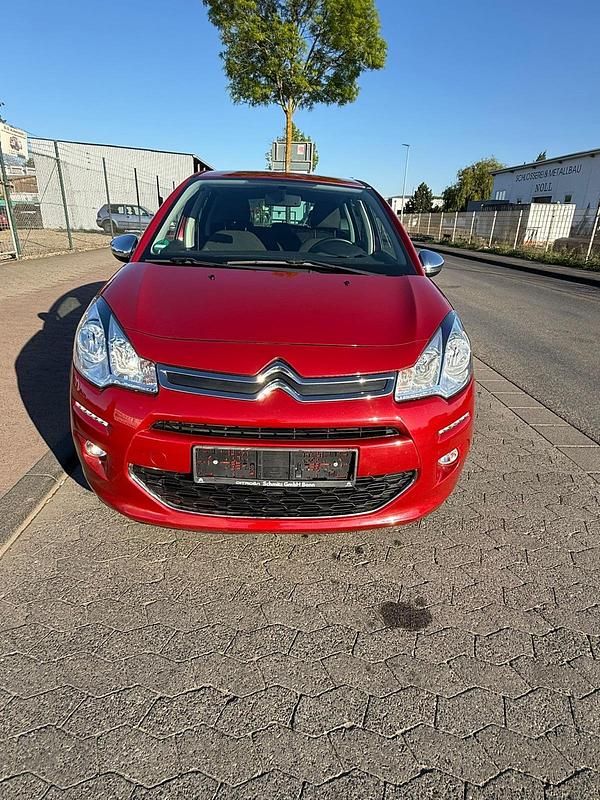 Gebraucht Citroën C3 82 PS (60 kW) 2016 Rot Kleinwagen