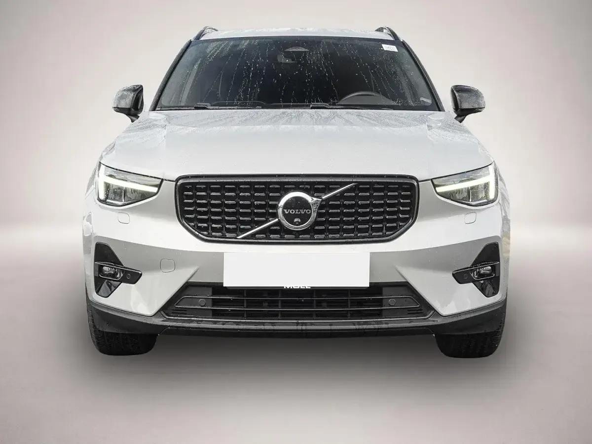 Gebraucht Volvo XC40 Plus 163 PS (119 kW) 2023 Manufacturer SUV