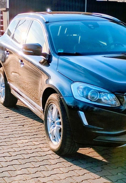 Gebraucht Volvo XC60 Summum 181 PS (133 kW) 2015 Schwarz SUV