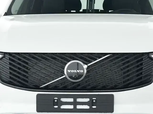 Gebraucht Volvo XC90 Plus 310 PS (228 kW) 2025 Crystal white / metallic (metallic) SUV
