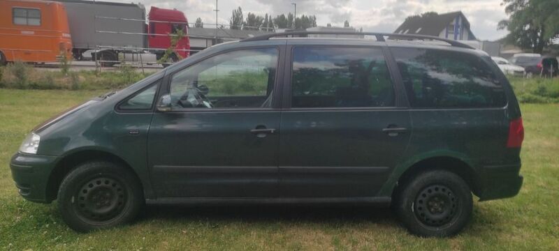 Grün Gebraucht 2006 VW Sharan Freestyle Van / Kleinbus | 900 € (Guter Preis) - Bild 1/4