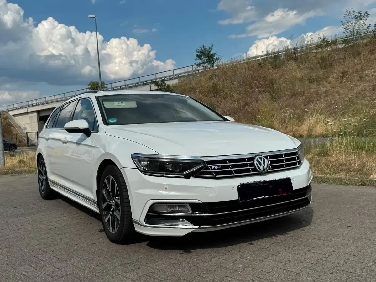 Gebraucht VW Passat R-line 150 PS (110 kW) 2016 Weiß Kombi