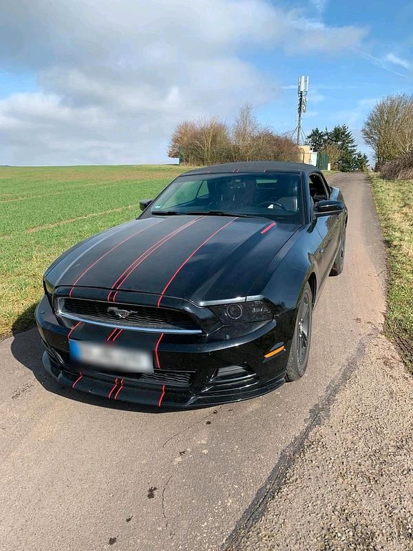 Gebraucht Ford Mustang 305 PS (224 kW) 2014 Schwarz Cabrio