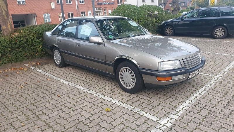 Beige Gebraucht 1988 Opel Senator Limousine | 2.900 € - Bild 1/3