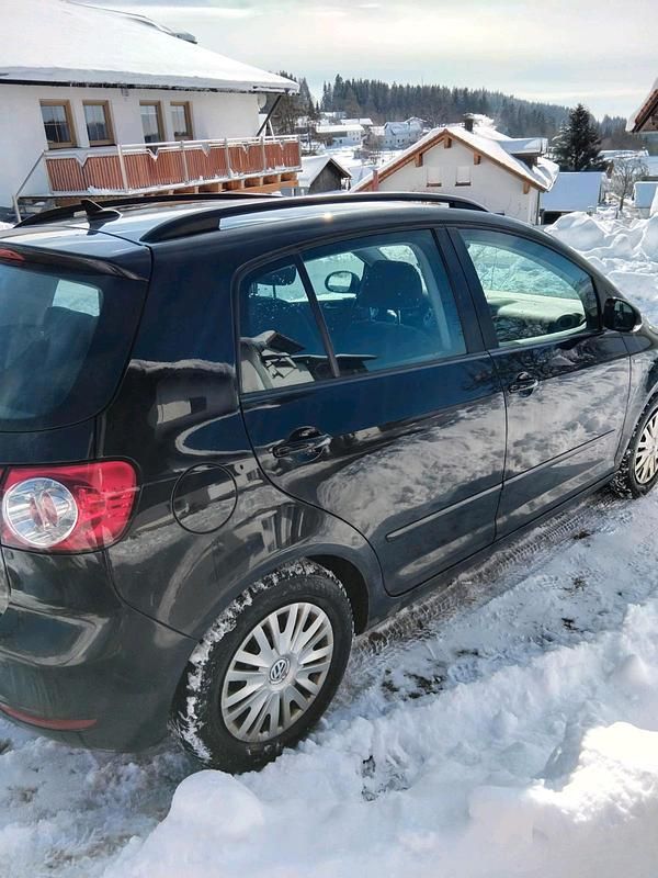 Gebraucht VW Golf VII Match 105 PS (77 kW) 2012 Schwarz Kleinwagen