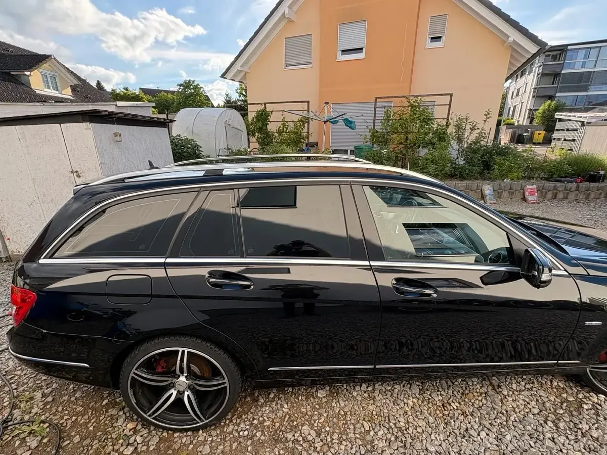 Gebraucht Mercedes C180 Avantgarde 156 PS (114 kW) 2012 Schwarz Kombi