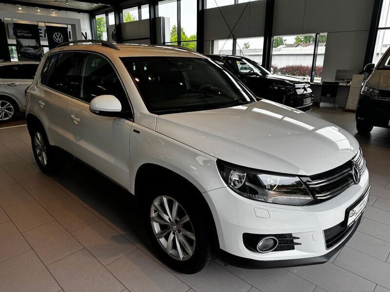 Weiß Gebraucht 2016 VW Tiguan LOUNGE SUV | 15.490 € (Fairer Preis) - Bild 1/4