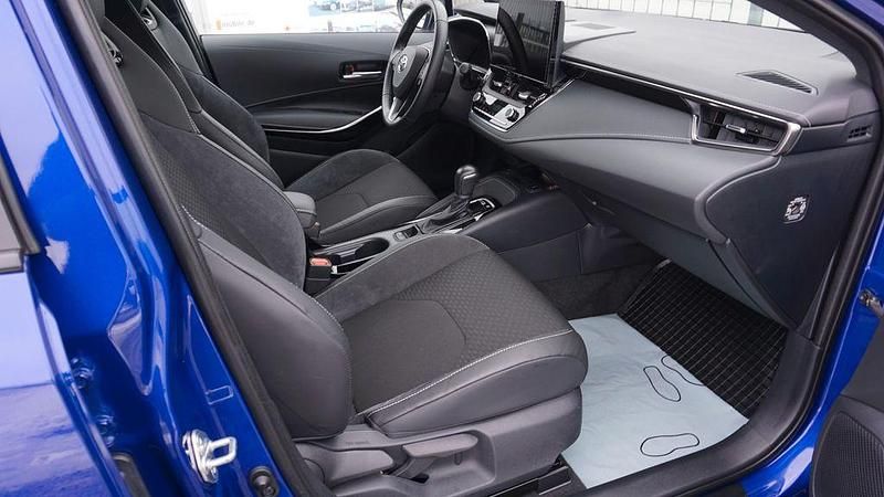 Gebraucht Toyota Corolla Hybrid Lounge 98 PS (72 kW) 2023 Blau Limousine