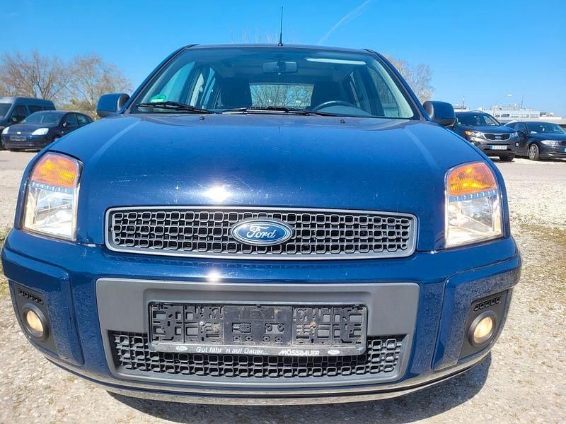 Blau Gebraucht 2010 Ford Fusion Style Limousine | 3.350 € (Fairer Preis) - Bild 1/4