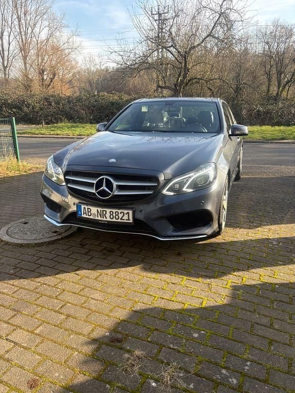 Gebraucht Mercedes E400 Edition 333 PS (244 kW) 2015 Grau Limousine