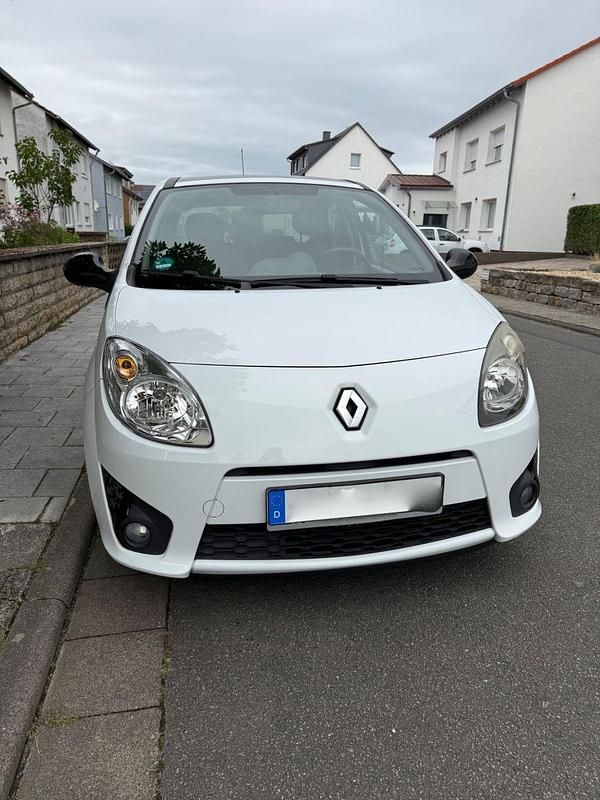Weiß Gebraucht 2009 Renault Twingo Night&Day Kleinwagen | 2.300 € (Fairer Preis) - Bild 1/4