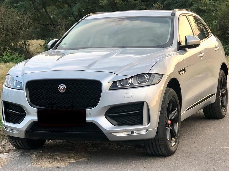 Silber Gebraucht 2016 Jaguar F-Pace R-Sport SUV | 21.200 € (Teuer) - Bild 1/4