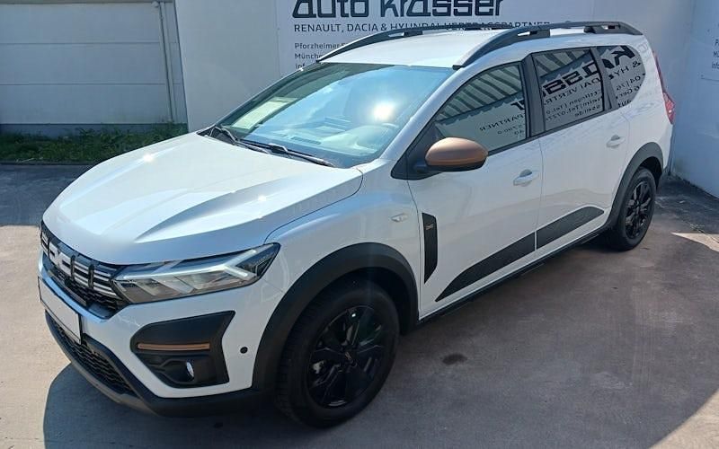 Weiß Gebraucht 2023 Dacia Jogger Extreme Kombi | 24.290 € (Fairer Preis) - Bild 1/4