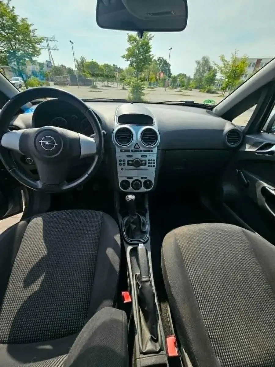 Gebraucht Opel Corsa Selection 69 PS (50 kW) 2012 Silber Kleinwagen