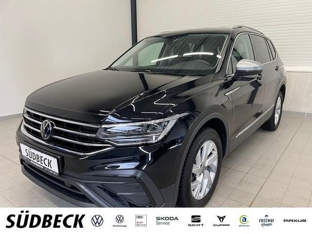 Deep black perleffekt Gebraucht 2024 VW Tiguan Allspace Life SUV | 37.980 € (Fairer Preis) - Bild 1/4