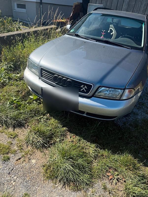 Silber Gebraucht 1996 Audi A4 Kombi | 900 € (Guter Preis) - Bild 1/4