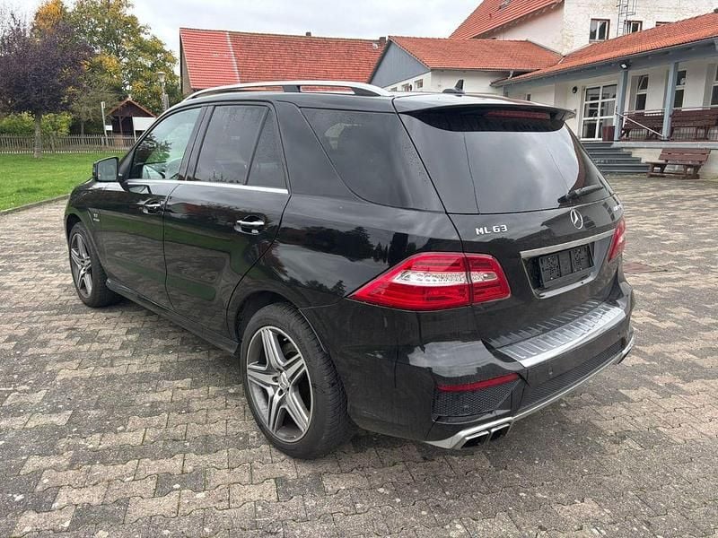 Gebraucht Mercedes ML63 AMG AMG 525 PS (386 kW) 2013 Schwarz SUV