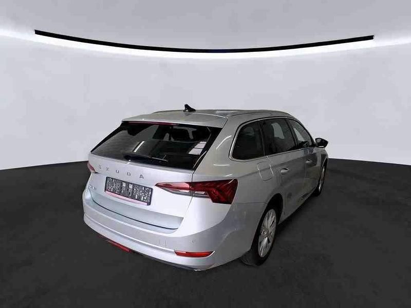 Gebraucht Skoda Octavia Style 116 PS (85 kW) 2021 Silber Kombi