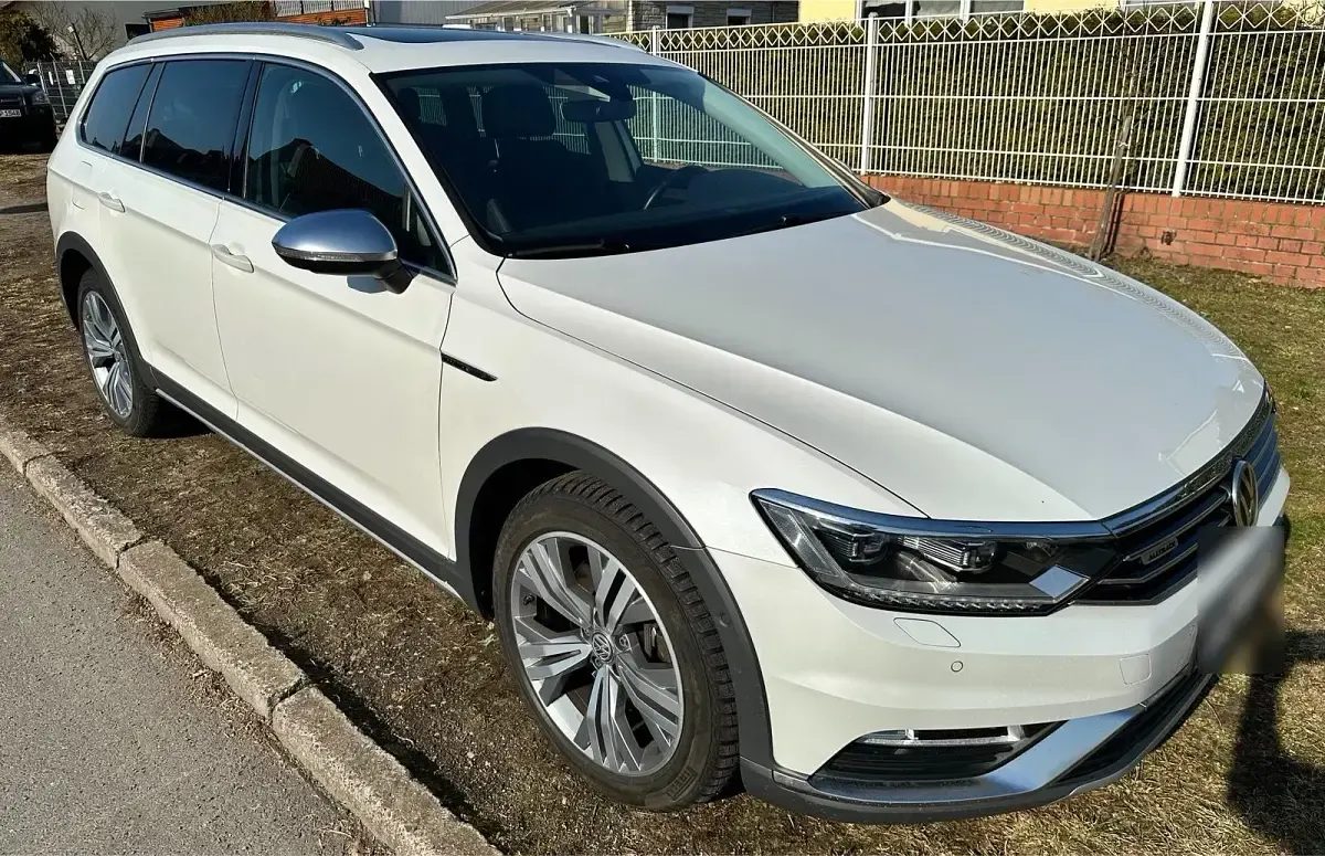 Używany VW Passat Alltrack 239 KM (175 kW) 2015 Biały Kombi