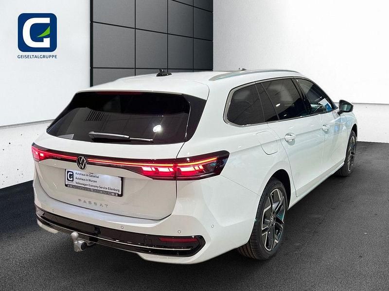 Neu VW Passat Elegance 150 PS (110 kW) 2025 Pure white Kombi