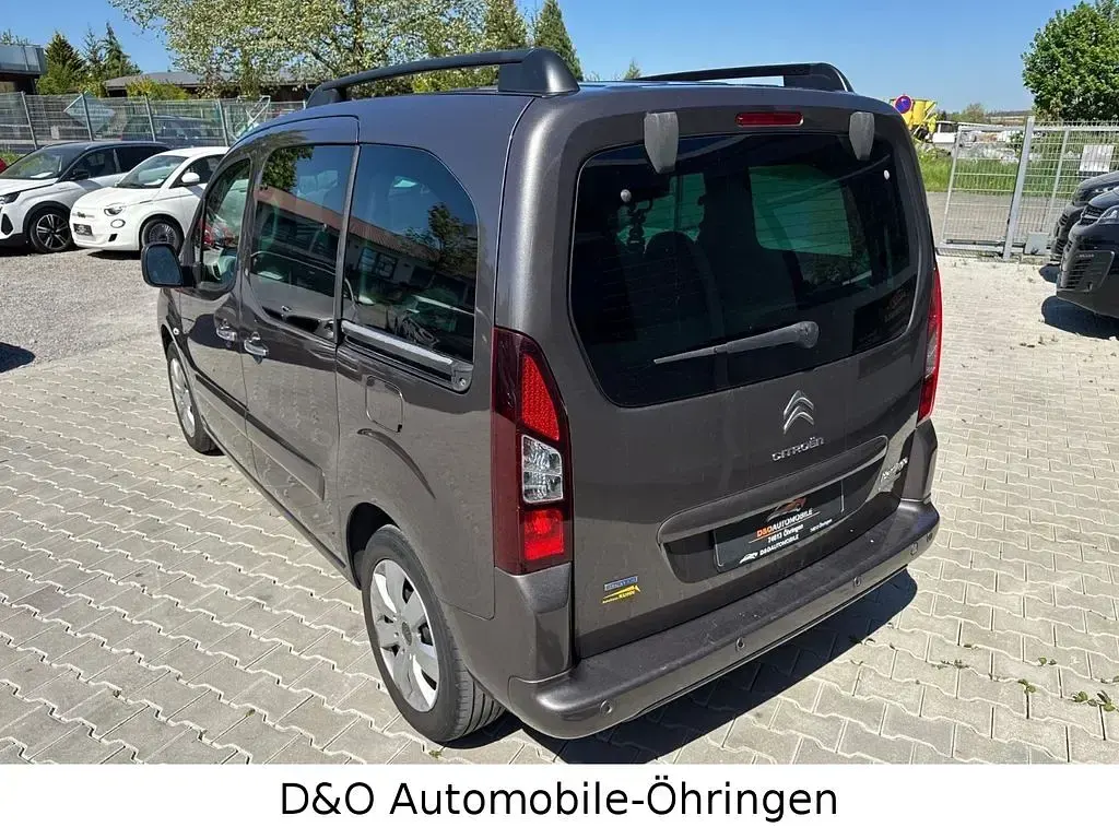 Gebraucht Citroën Berlingo SELECTION 100 PS (73 kW) 2016 Grau Van / Kleinbus