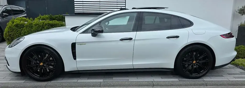 Gebraucht Porsche Panamera 4 462 PS (339 kW) 2019 Weiß Kleinwagen