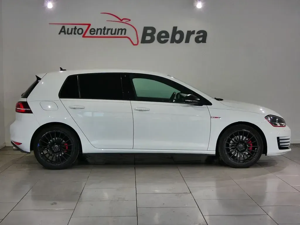 Gebraucht VW Golf VII GTI 211 PS (155 kW) 2015 Pure white Limousine