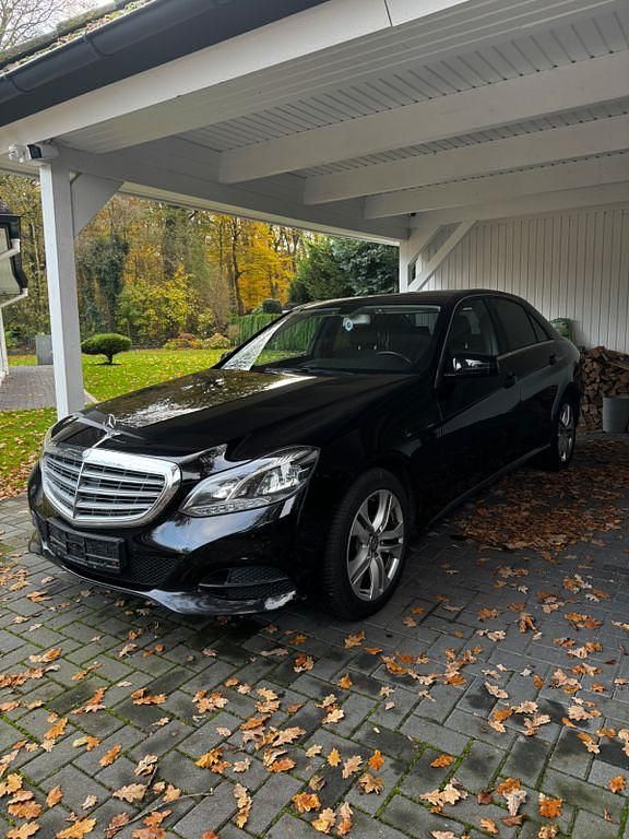 Gebraucht Mercedes E350 258 PS (189 kW) 2015 Schwarz Limousine