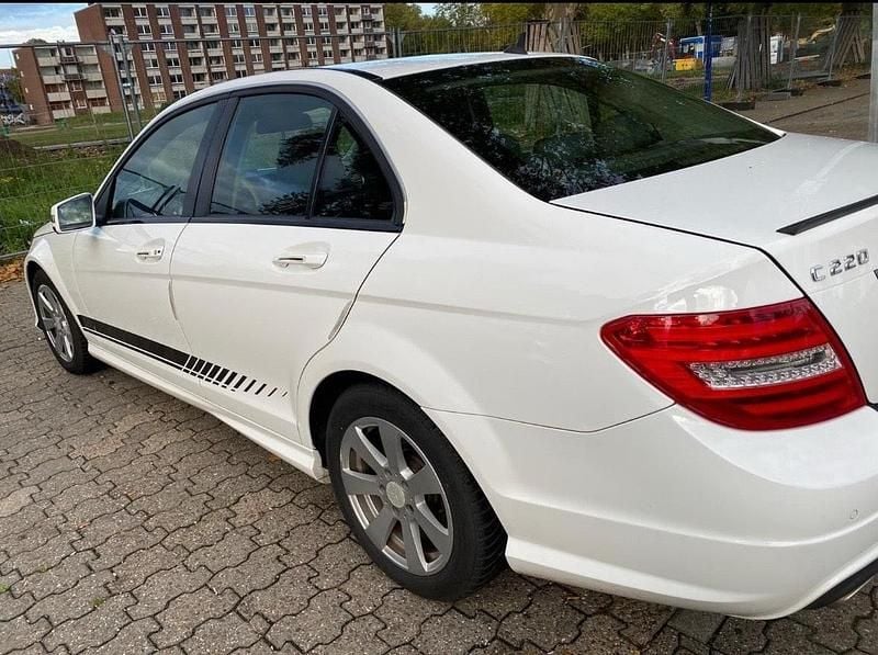 Gebraucht Mercedes C220 170 PS (125 kW) 2013 Weiß Limousine