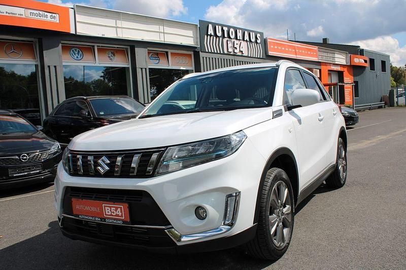 Weiß Gebraucht 2021 Suzuki Vitara Comfort SUV | 18.991 € (Guter Preis) - Bild 1/4