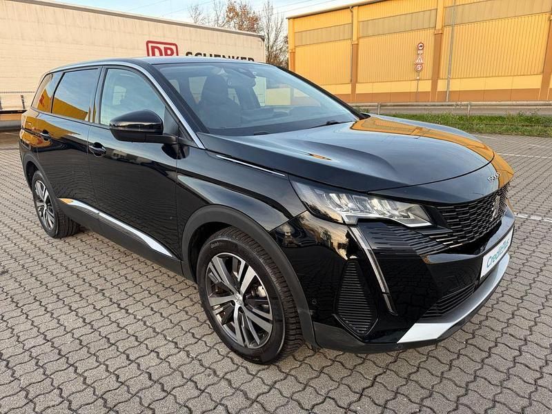 Schwarz Gebraucht 2022 Peugeot 5008 Allure SUV | 16.990 € (Guter Preis) - Bild 1/4