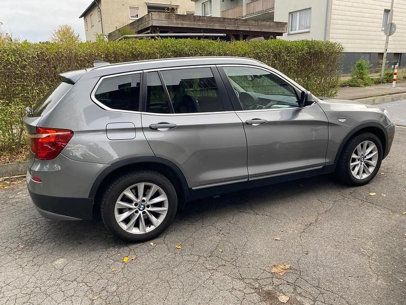 Gebraucht BMW X3 135 PS (99 kW) 2011 Grau SUV