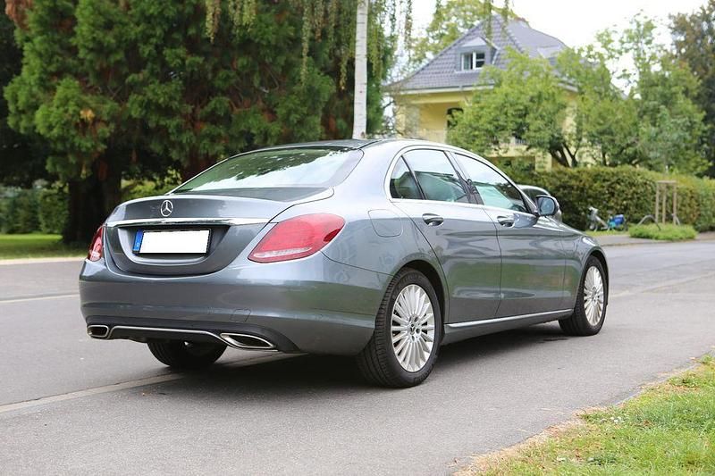 Gebraucht Mercedes C400 Exclusive 333 PS (244 kW) 2017 Grau Limousine