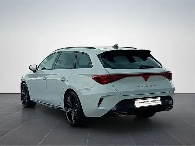 Gebraucht Cupra Leon 272 PS (200 kW) 2026 Weiß Limousine
