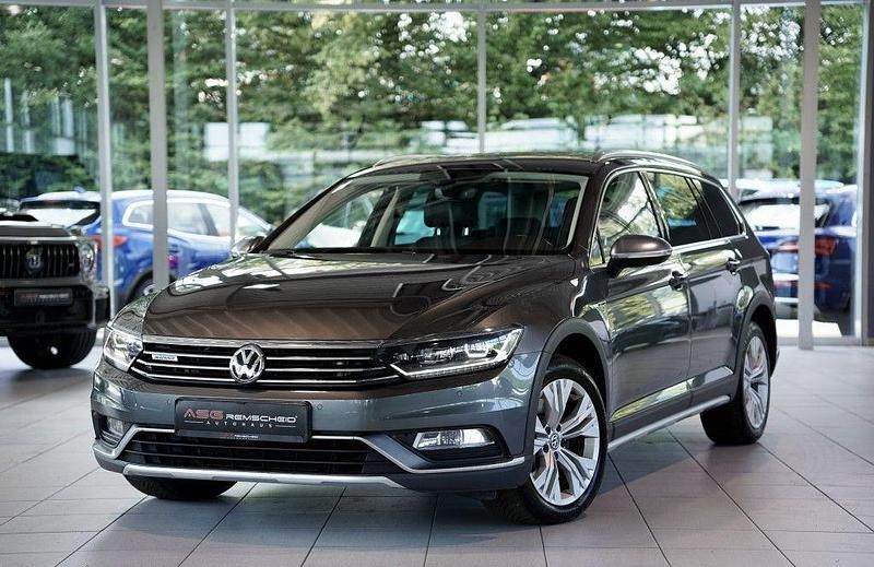 Grau Gebraucht 2016 VW Passat Alltrack Kombi | 23.900 € (Fairer Preis) - Bild 1/4