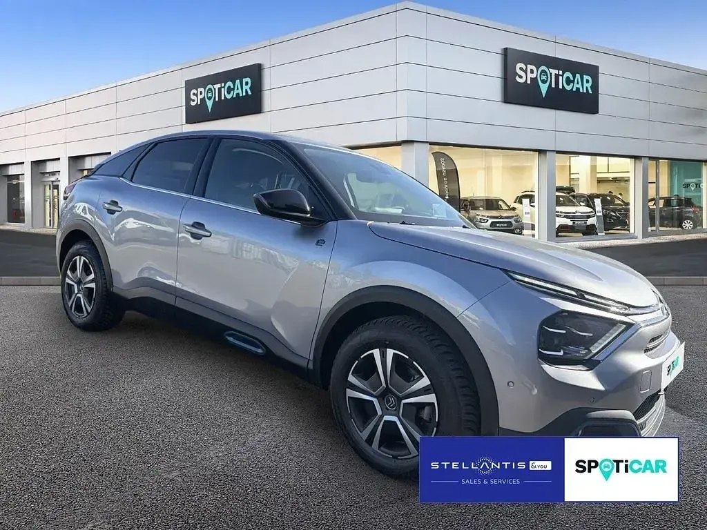 Używany Citroën e-C4 Shine 100 kW (136 KM) 2022 Szary Sedan/Limuzyna