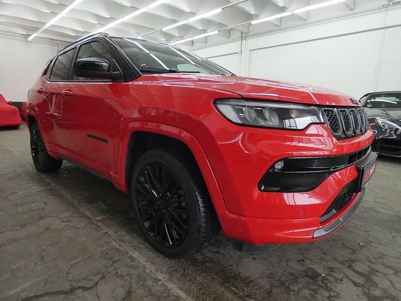 Rot Gebraucht 2022 Jeep Compass SUV | 24.499 € (Guter Preis) - Bild 1/4