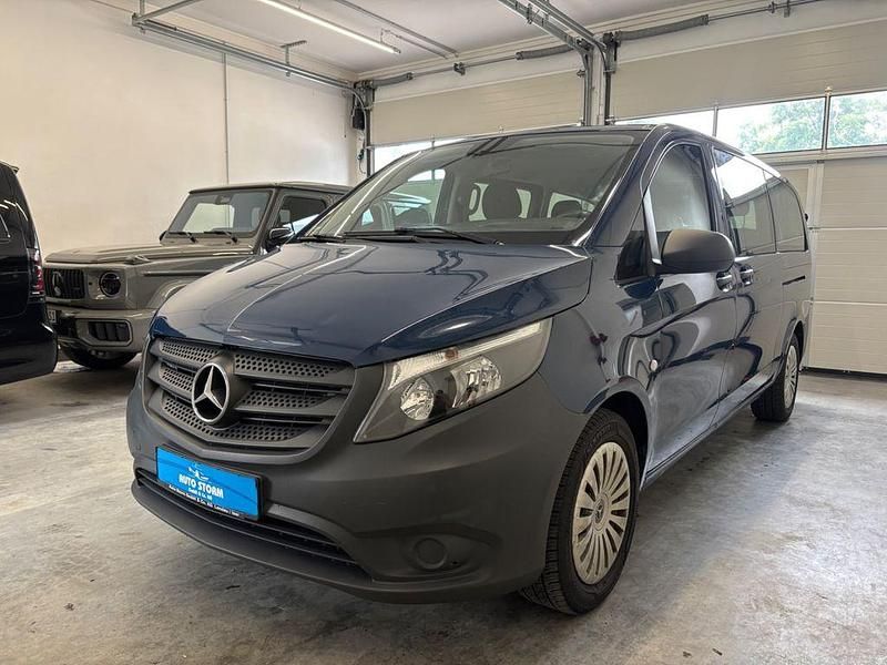Stahlblau Gebraucht 2022 Mercedes Vito Van / Kleinbus | 29.999 € (Etwas zu teuer) - Bild 1/4