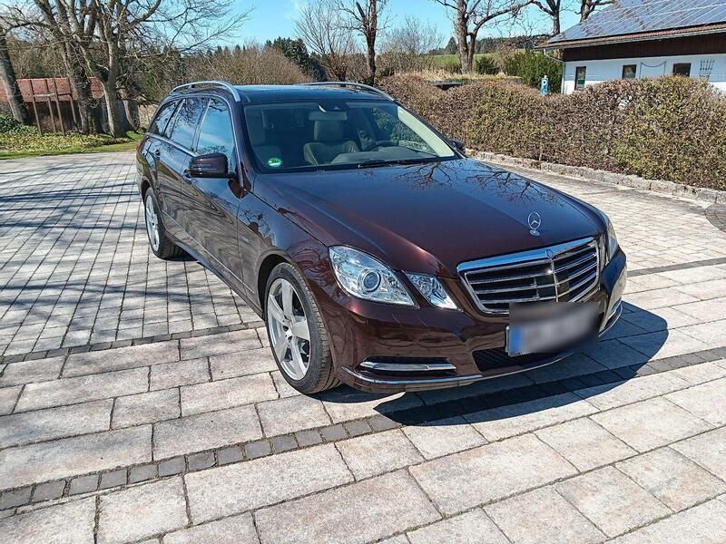 Braun Gebraucht 2012 Mercedes 350 Kombi | 17.000 € (Superpreis) - Bild 1/4
