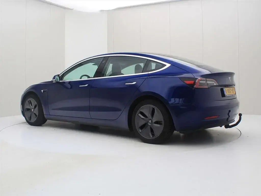 Brugt Tesla Model 3 Standard Range 225 kW (306 HK) 2020 Blå Sedan