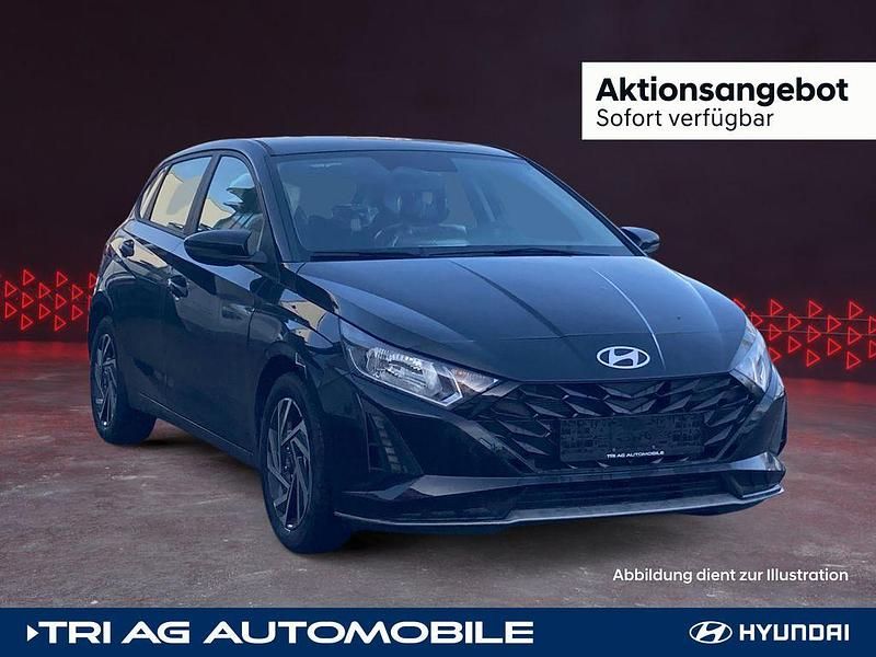 Schwarz Neu 2025 Hyundai i20 Trend Limousine | 22.363 € (Fairer Preis) - Bild 1/4
