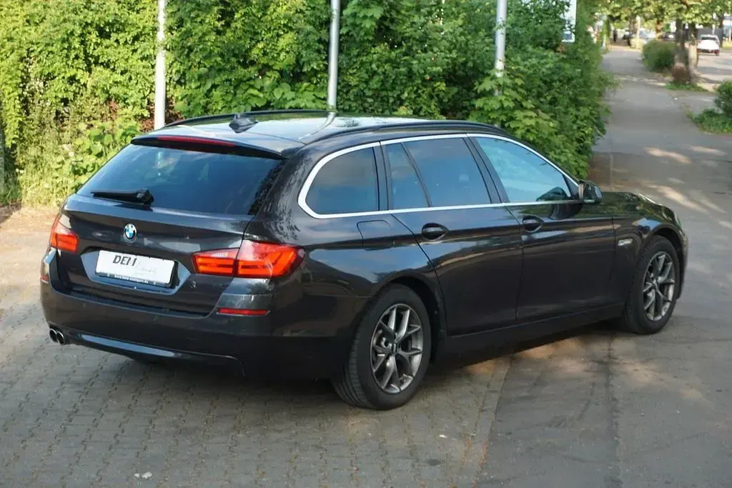 Second-hand BMW 520 Sport Line 184 CP (135 kW) 2013 Gri Berlinǎ