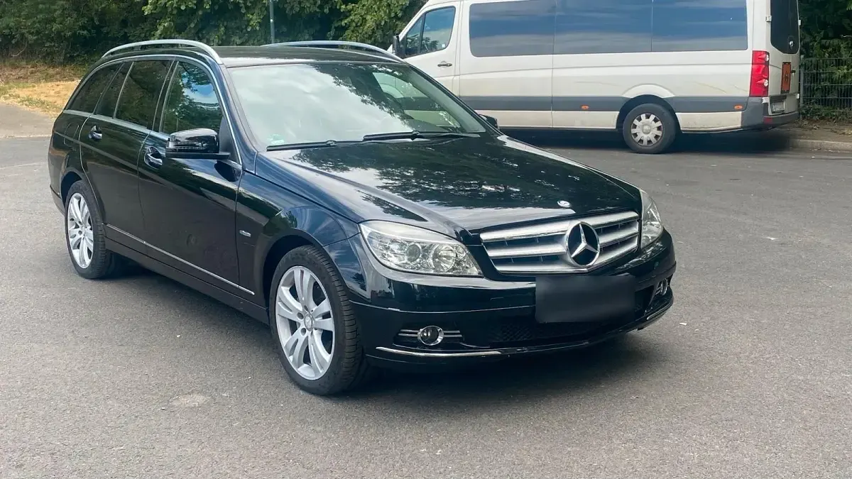 Gebraucht Mercedes C220 170 PS (125 kW) 2010 Schwarz Kombi